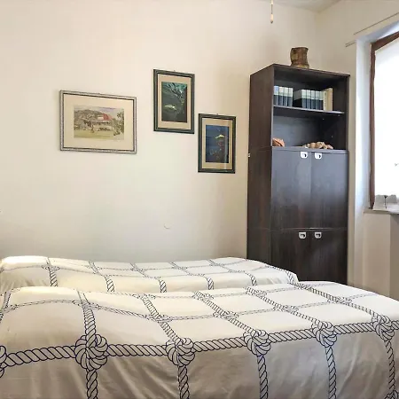 Town House Sleeps 6 With Wifi * بورتوفينيري