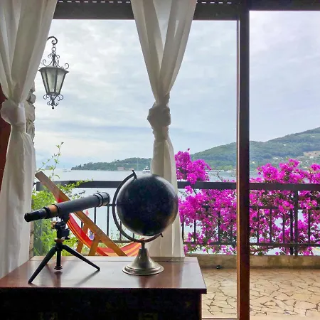 Town House Sleeps 6 With Wifi * بورتوفينيري