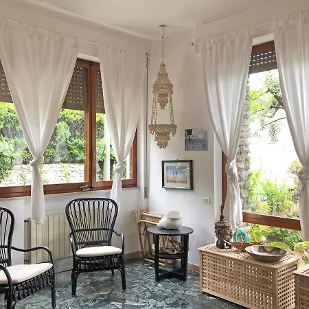 Town House Sleeps 6 With Wifi * بورتوفينيري